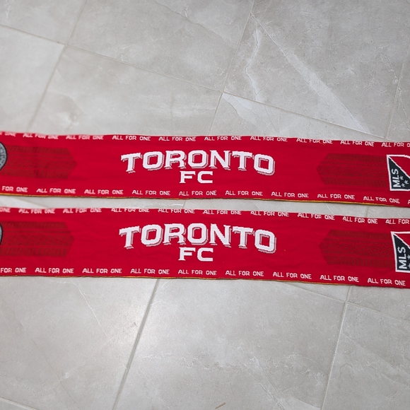 Other - Toronto FC Scarf - 2pcs